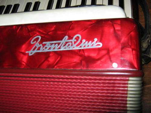 FRONTALINI PIANO ACCORDION