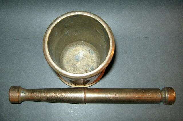 CAPE BRASS PESTLE AND MORTAR