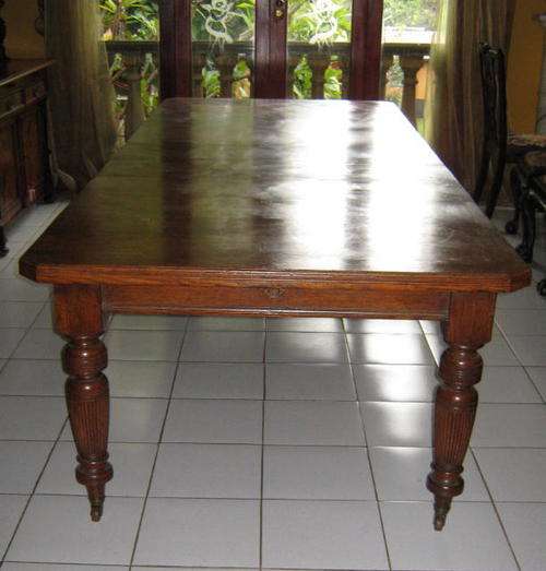 ANTIQUE VICTORIAN OAK EXTENDABLE DININGROOM TABLE