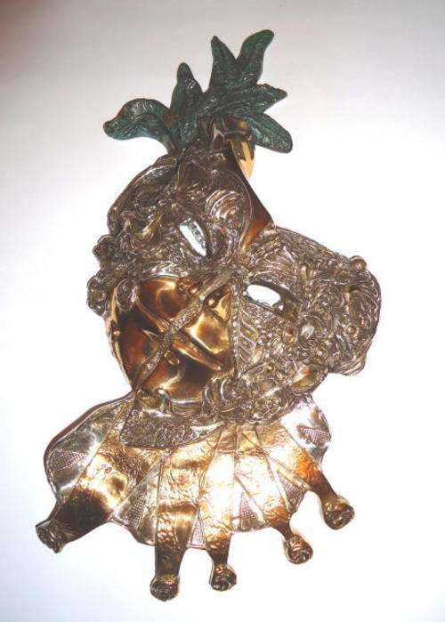 D'ARGENTA HARLEQUIN MASK