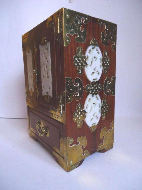 ANTIQUE CHINESE HARDWOOD JEWELLERY BOX