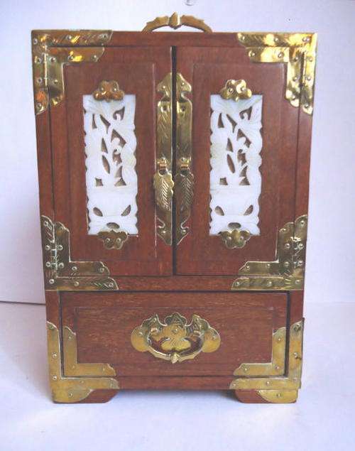 ANTIQUE CHINESE HARDWOOD JEWELLERY BOX