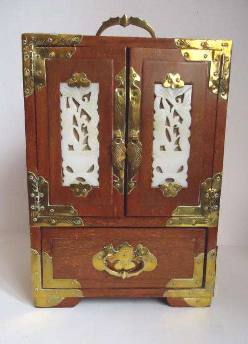 CHINESE JEWELLERY BOX