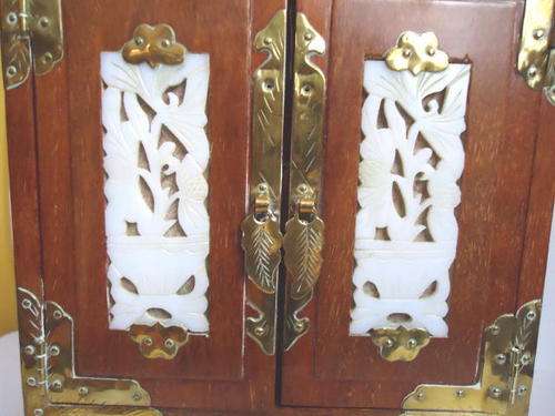 CHINESE JEWELLERY BOX