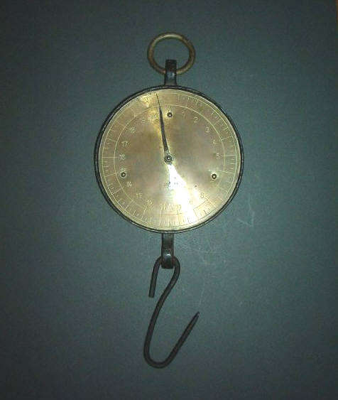 ANTIQUE BRASS SCALE