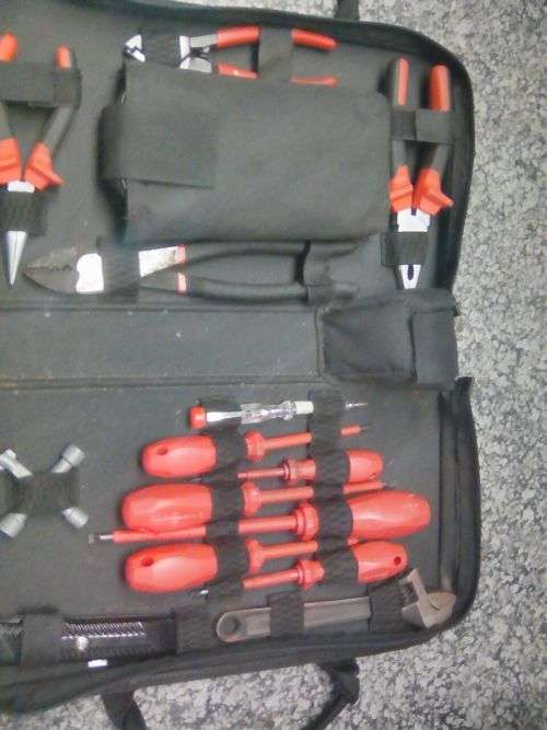 HELLERMAN TYTON ELECTRICIANS TOOL SET