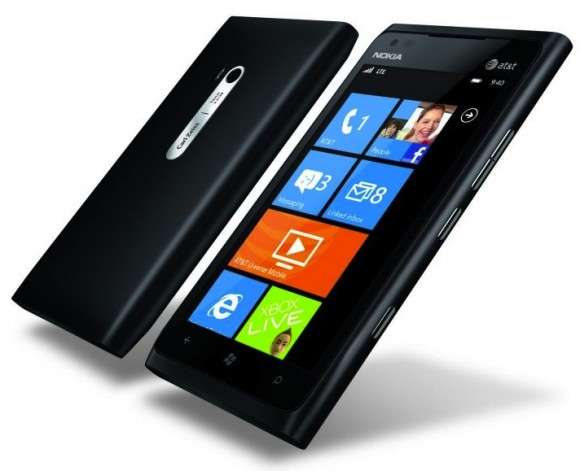 Nokia Lumia 900 (Dark Knight Rises Edition)