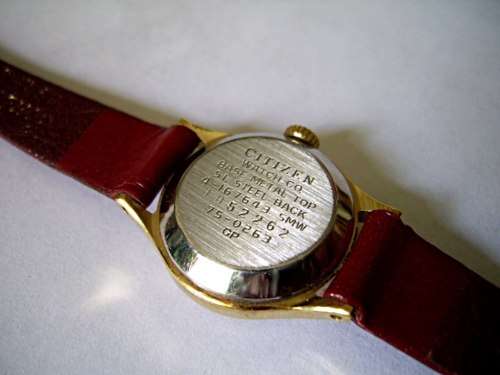 VINTAGE LADIES CITIZEN WATCH - RUNS WELL -