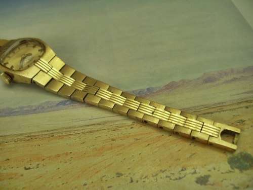 LOVELY LADIES VINTAGE ROTARY 17 JEWELED WATCH -- NOT WORKING