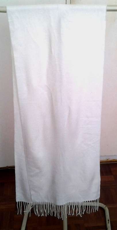 WHITE CASHMERE SCARF - FRINGE - NEW