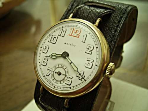 VINTAGE SWISS MADE ARISCO WW1 TRENCH WATCH-----FREE SHIPPING