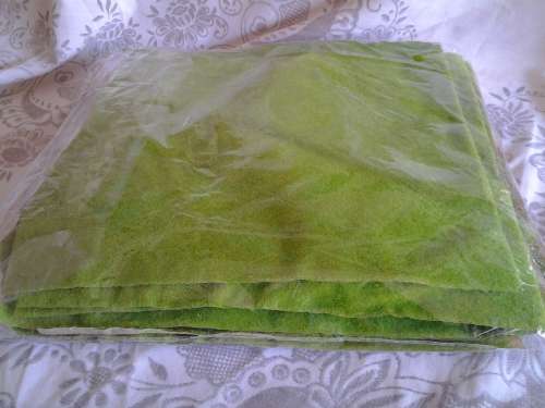 8 GRASS MATS - MODEL TRAIN - DOLLHOUSE - SCENERY - LANDSCAPE -