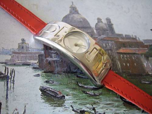 STUNNING LADIES ST/STEEL DKNY WATCH