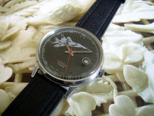 VINTAGE AND RARE RUSSIAN SLAVA MILITARY WATCH--FREE SHIPPING