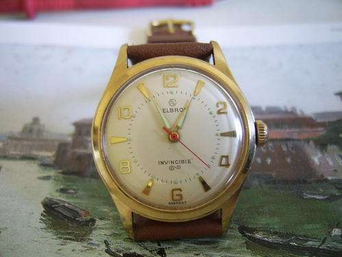 VINTAGE HELBROS INVINCIBLE MANS WATCH--FREE SHIPPING