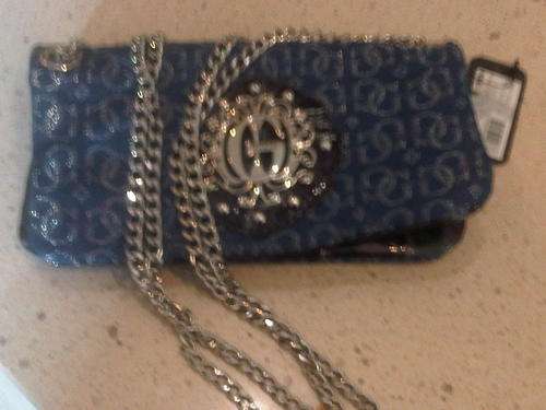 100% authentic guess handbag.