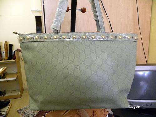 GORGEOUS GUCCI genuine leather handbag