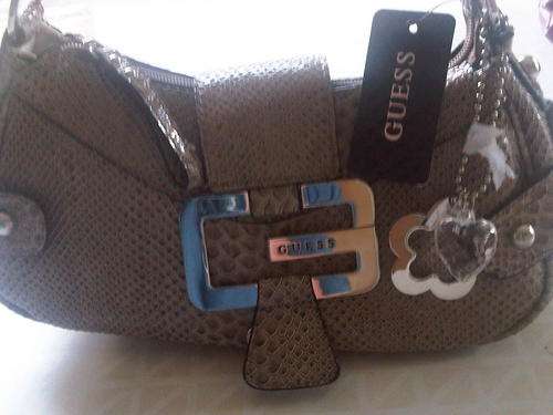 100% authentic brand new guess bag, still with tags!!