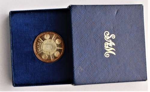 1974 ~ Proof R1 in original mint box - R1 START
