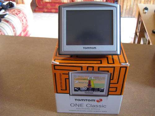 *****TOM TOM CLASSIC GPS AS GOOD AS NEW*****