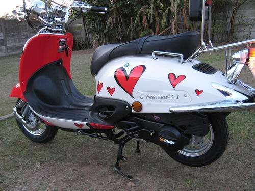 ****2010 Gomoto Yesterday Scooter ****6 weeks old!!! AS NEW!!!!!