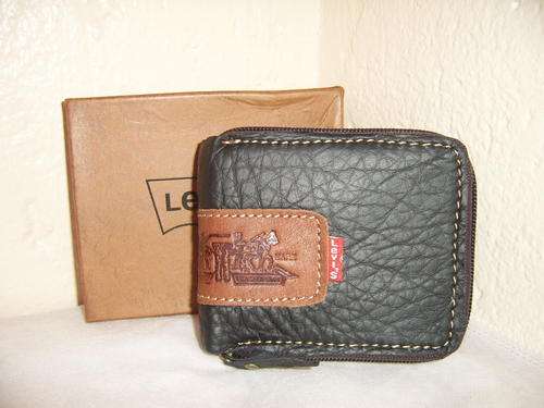 **BRANDNEW LEVI'S ***WALLET FOR MENS****