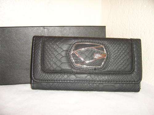 *****ELEGANT AND LOVELY GUESS PURSE BLACK******