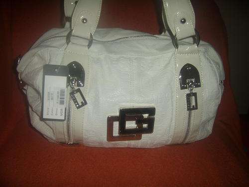 ***ELEGANT AND STUNNING GUESS HANDBAG***WHITE******