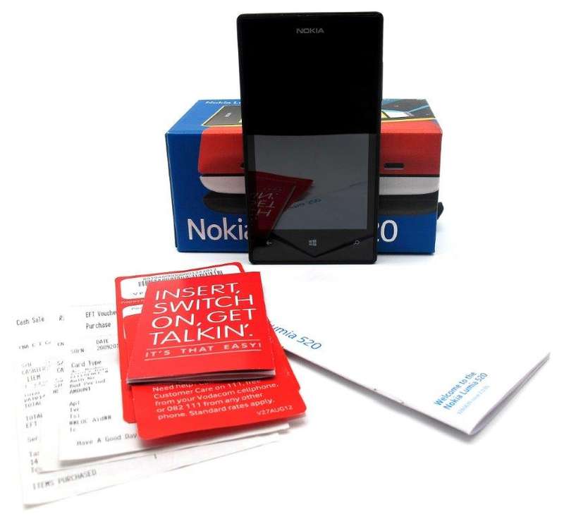 NOKIA 520 - R1 Auction!!!! Good condition...
