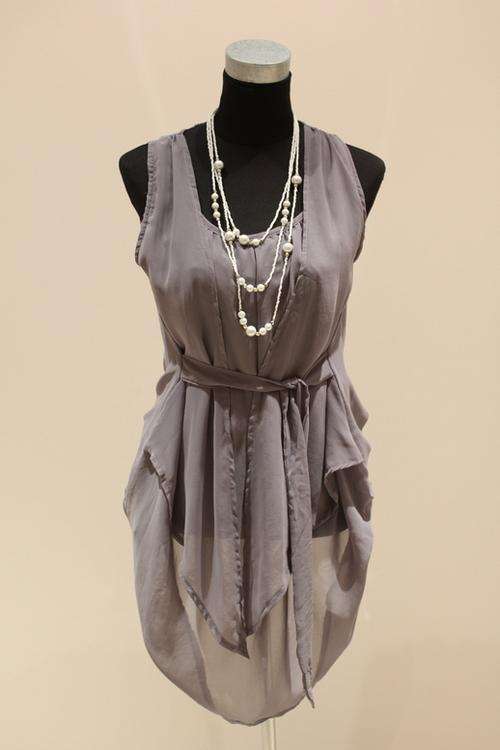 NEW LADIES GREY SHAFFON LONGER-LENGTH TOP INCLUDING *FREE* NECKLACE!