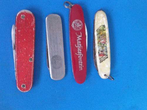 4 Different Pocket Knives