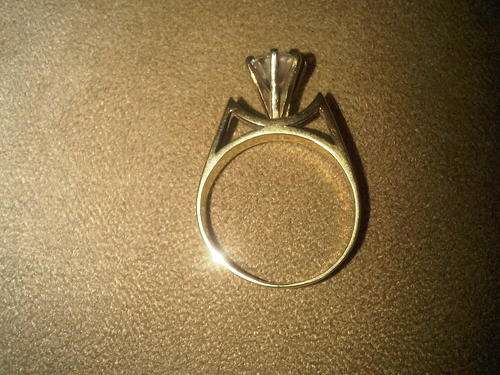 9CT GOLD Ring