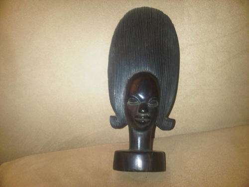 Beautifully Indonesian Carving Of A Proper Lady Of That Time By Mombasa