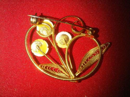 Vintage Fillagry & Bone Brooch