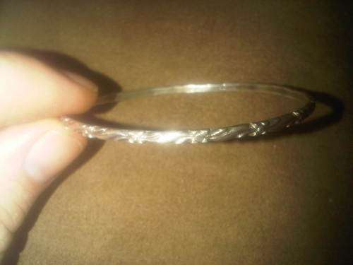 Vintage Sterling Silver Designed Bangle