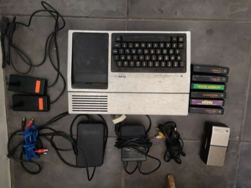 Vintage Texas Instruments TI-99/4a COMPUTER Console With Games
