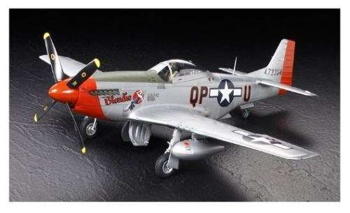 NORTH AMERICAN P-51D MUSTANG Tam60322 1/32
