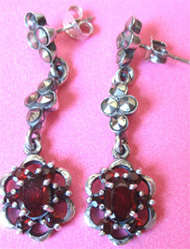 Beautiful Sterling Silver & Genuine Garnets Earrings.