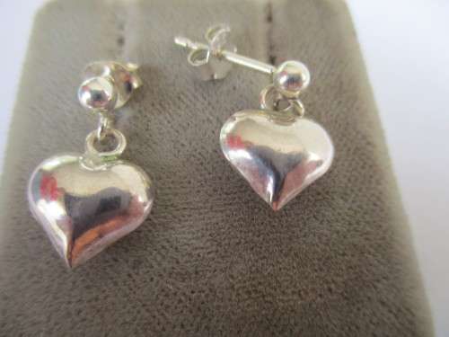 925 Sterling Silver `Heart `Earrings