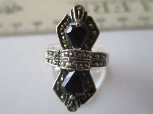925 Sterling Silver Marcasite and Black Onyx Ring.