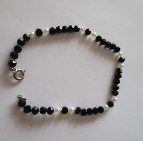 Sterling Siver Faceted Onyx and White Pearls Bracelet