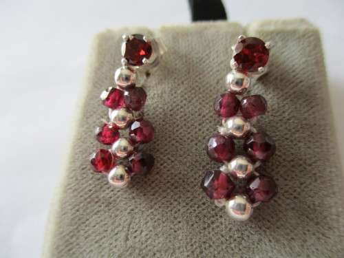 925 Sterling Silver and Henuine Garnets Earrings