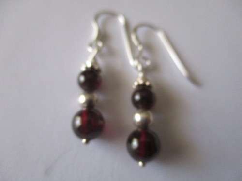 925 Sterling Selver and Genuine Garnets Earrings