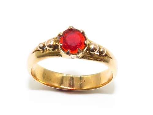 Brilliant Mexican Fire opal Ring in 9ct Yellow Gold