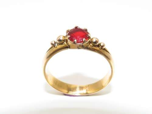 Brilliant Mexican Fire opal Ring in 9ct Yellow Gold