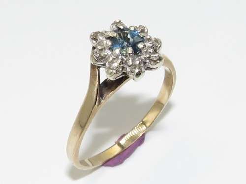 Enchanting Ceylon Blue Sapphire & Diamond Ring in 9ct Yellow Gold