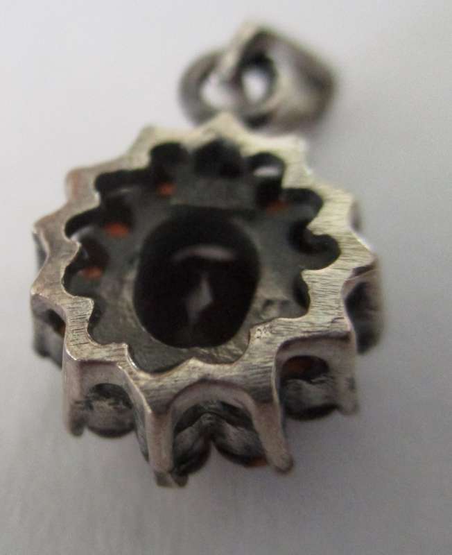 925 Sterling Silver and Ganets Pendant