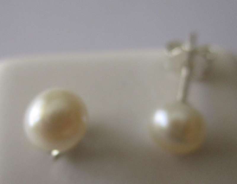 925 Sterling Silver and Round Fresh Water Pearls Earrings