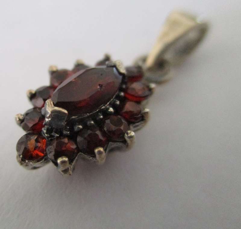 Sterling silver and Genuine Garnets pendant