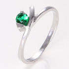 18k White Gold Elegant Womens Emerald Ring